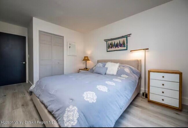 Building Photo - 72 Hunter Dr