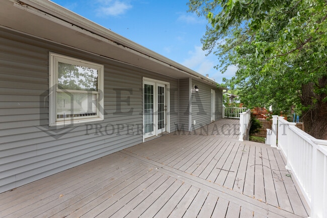 Building Photo - 2021 S Flynn St