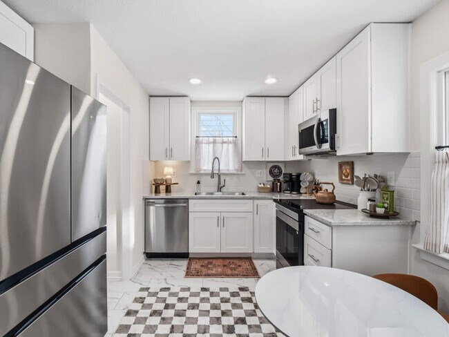 Building Photo - 3746 Northwood Rd