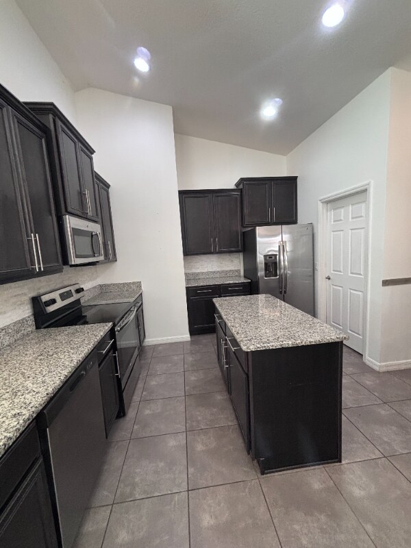 Building Photo - 4119 Bella Isle Cir
