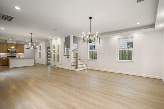 Building Photo - 882 Prosper St