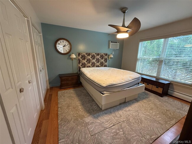 Building Photo - 112 Scott St