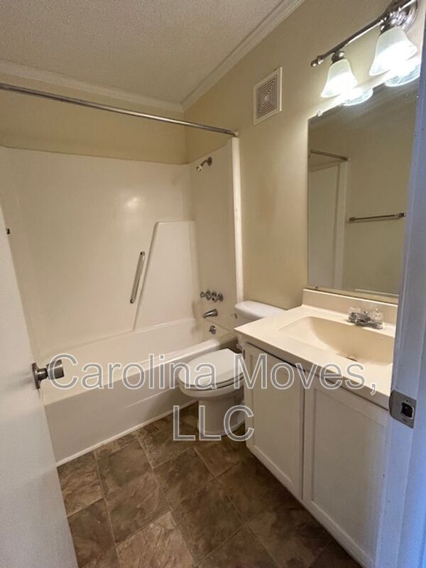 Building Photo - 805 Stallings Rd