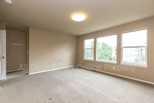 Building Photo - 3608 Voyager Ln