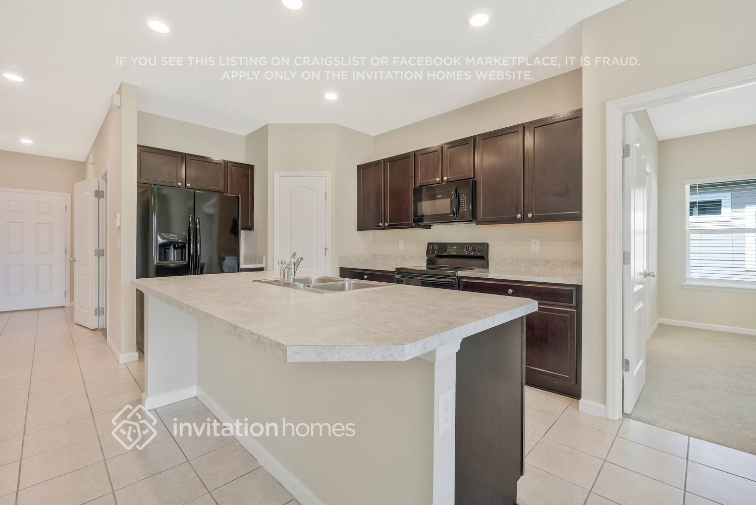 Building Photo - 240 Stone Arbor Ln