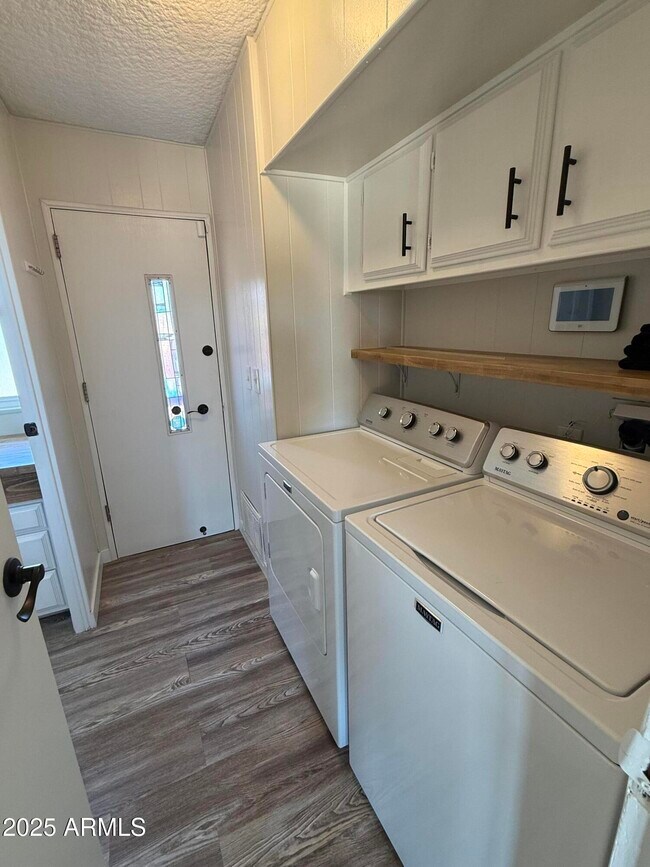 Building Photo - 6703 E Calle de Las Estrellas Rd