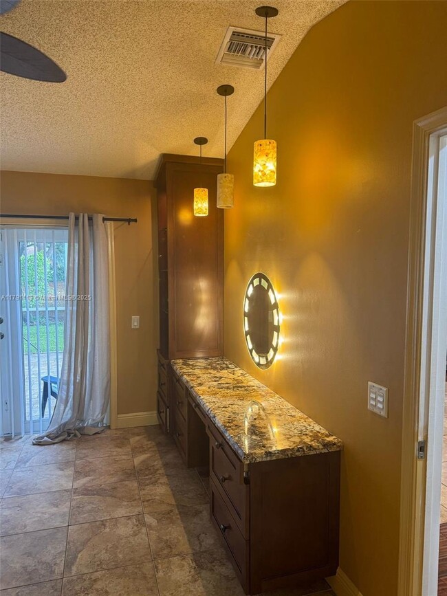 Building Photo - 1258 Sabal Trail