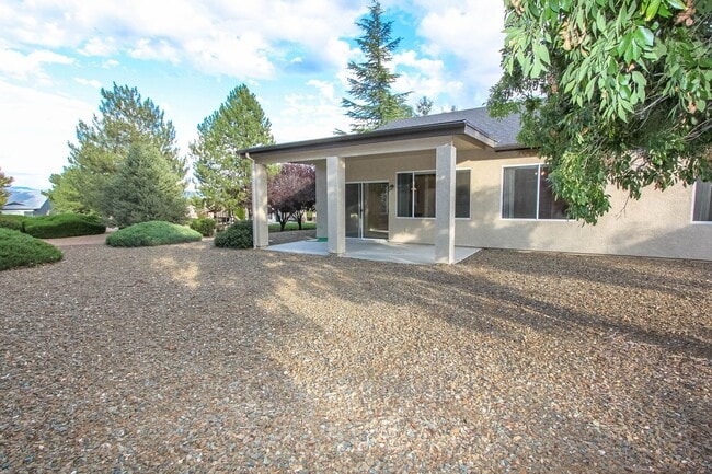 Building Photo - 3 Bedroom Home in Pronghorn Ranch