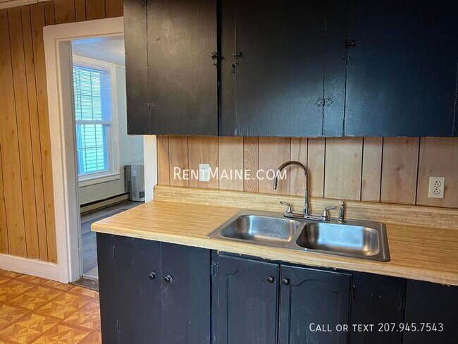 Building Photo - 53 Parker St