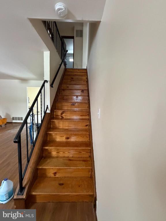 Building Photo - 122 Annabelle Ave