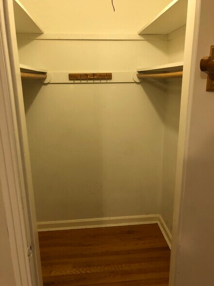 Building Photo - 1078 Delta Ave