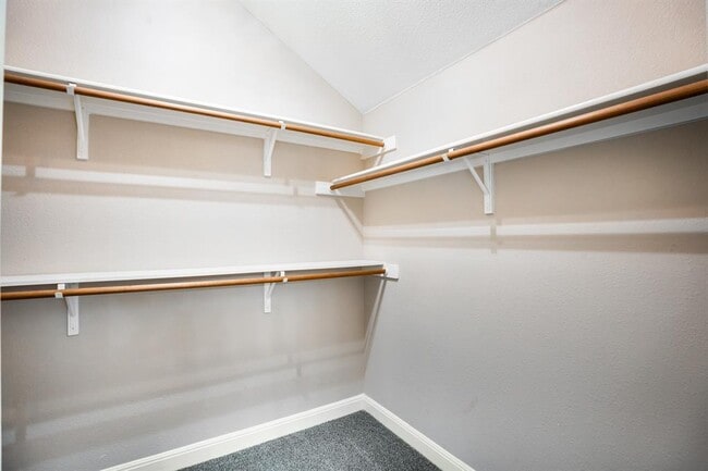 Building Photo - 725 Crane Canyon Pl