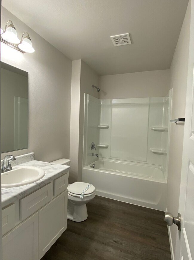 Building Photo - *Pre-leasing* Three Bedroom | Two Bathroom Home in East Village