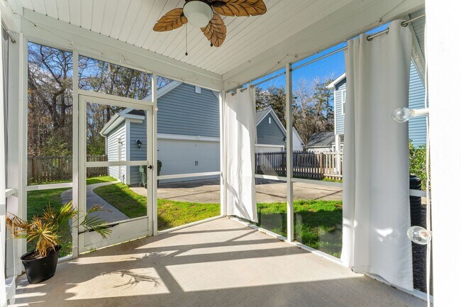 Building Photo - 3 Bedroom 2.5 Bath House in Boltons Landing - West Ashley