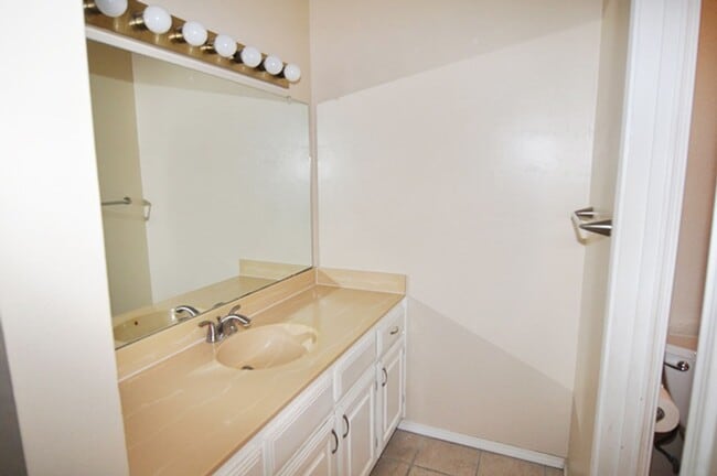 Building Photo - Great home with Sunroom in Sachse!