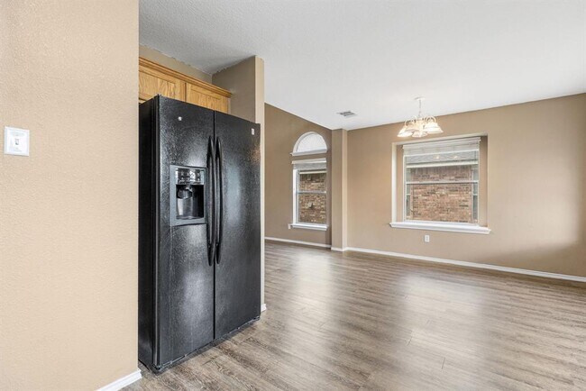 Building Photo - 3769 Castle Rock Dr