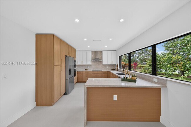 Building Photo - 8668 SW 50th St