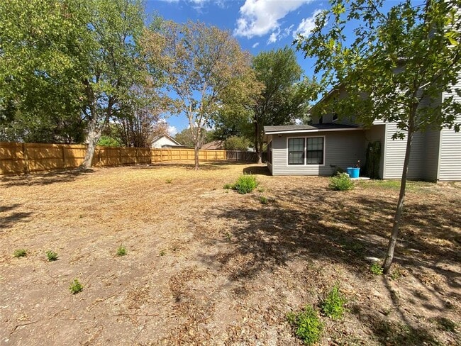 Building Photo - 1903 Terisu Cove