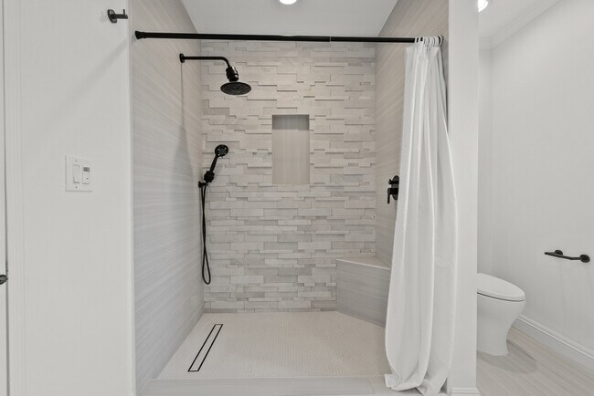 Building Photo - 23036 Burbank Blvd