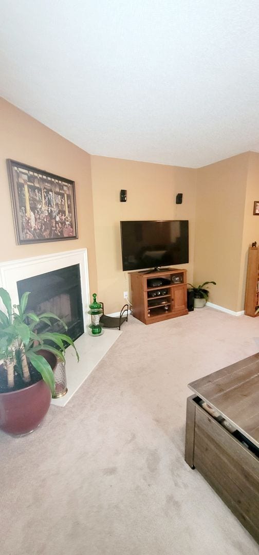 Building Photo - Spacious 2-Bedroom, 2.5-Bath Townhouse – C...