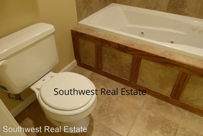 Building Photo - 3 br, 2 bath House - 2104 Reese