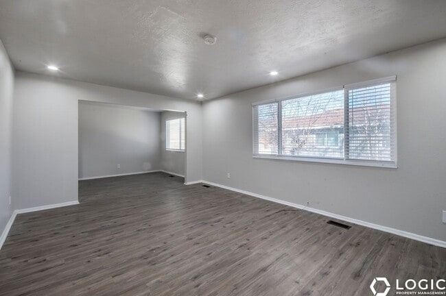 Building Photo - 7338 Rusty Dr