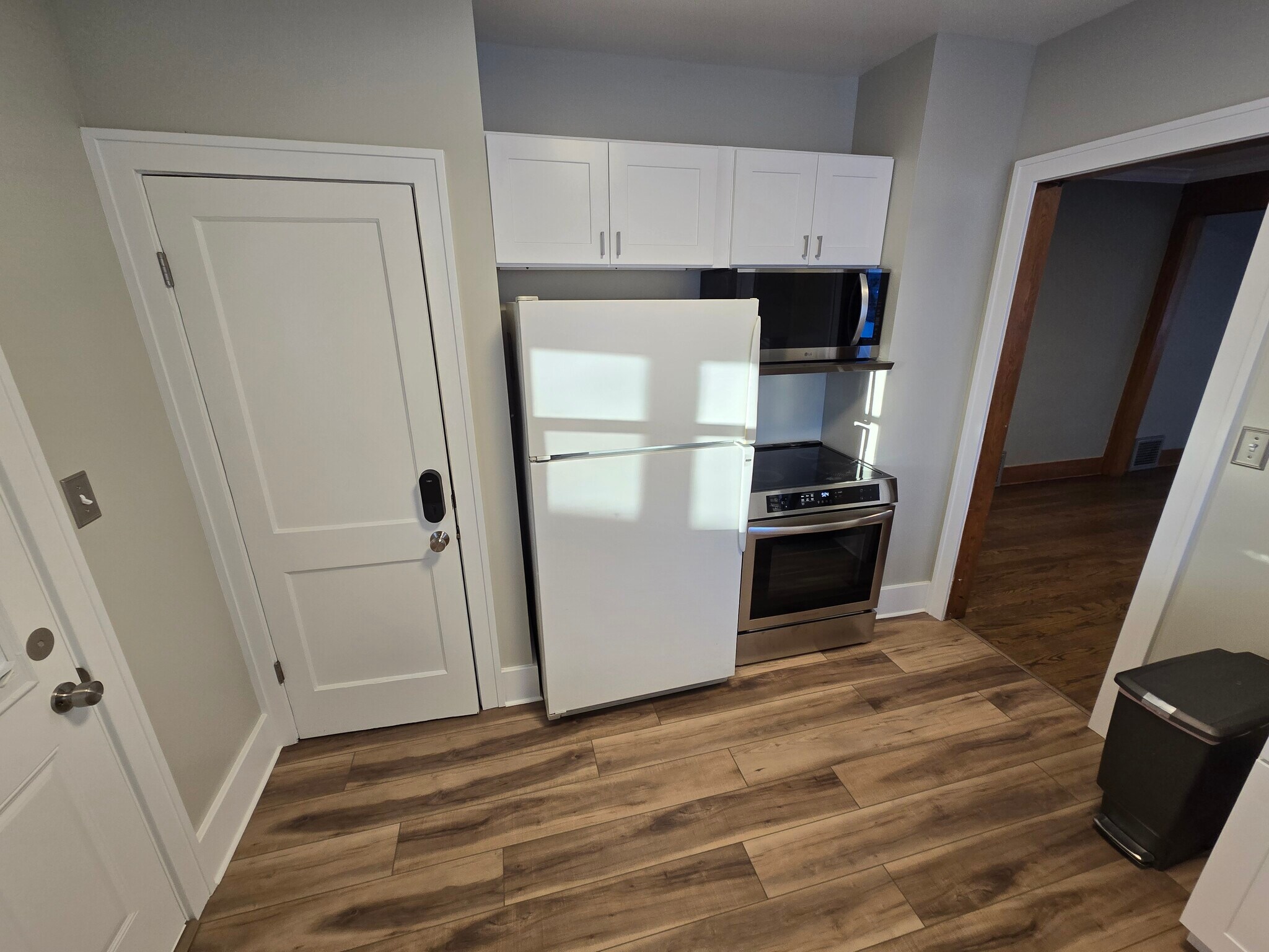 kitchen - 1019 Widdicomb Ave NW