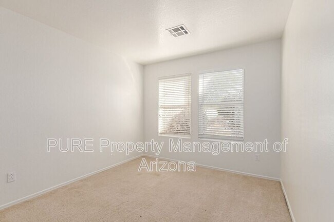 Building Photo - 8132 E Onza Ave