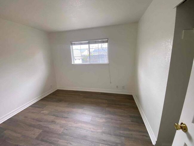 Building Photo - 100 Novato Dr