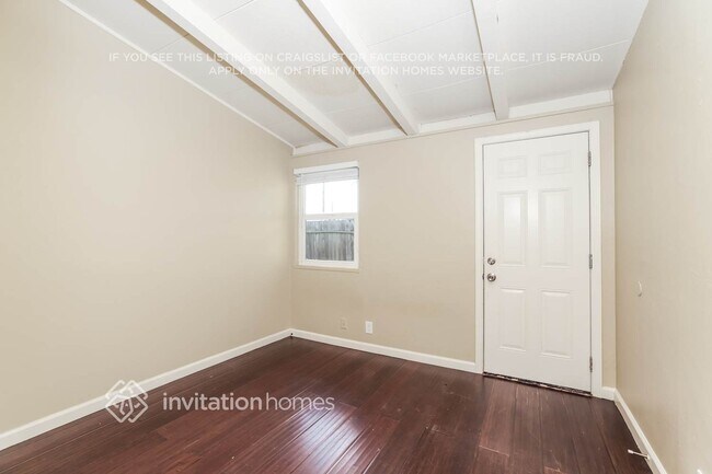 Building Photo - 1467 Michigan St