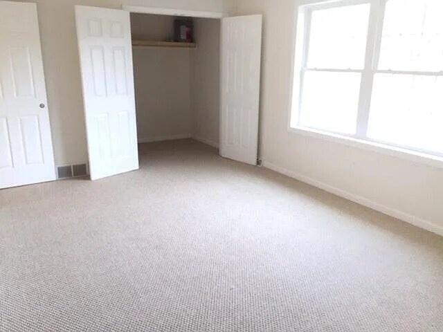 Building Photo - 369 W Sand Lake Rd