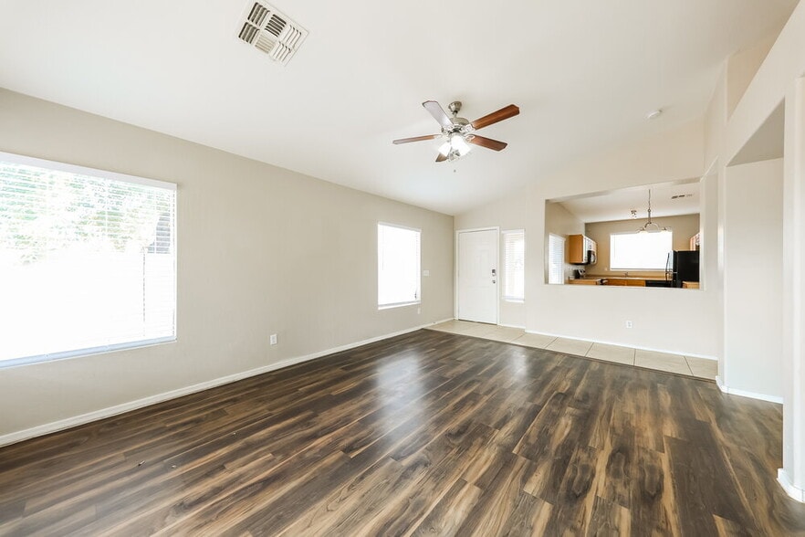Building Photo - 14601 N 154th Ave