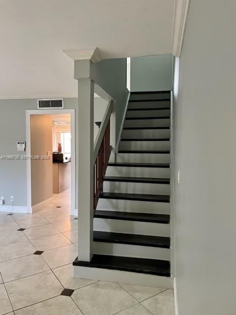 Building Photo - 613 N University Dr