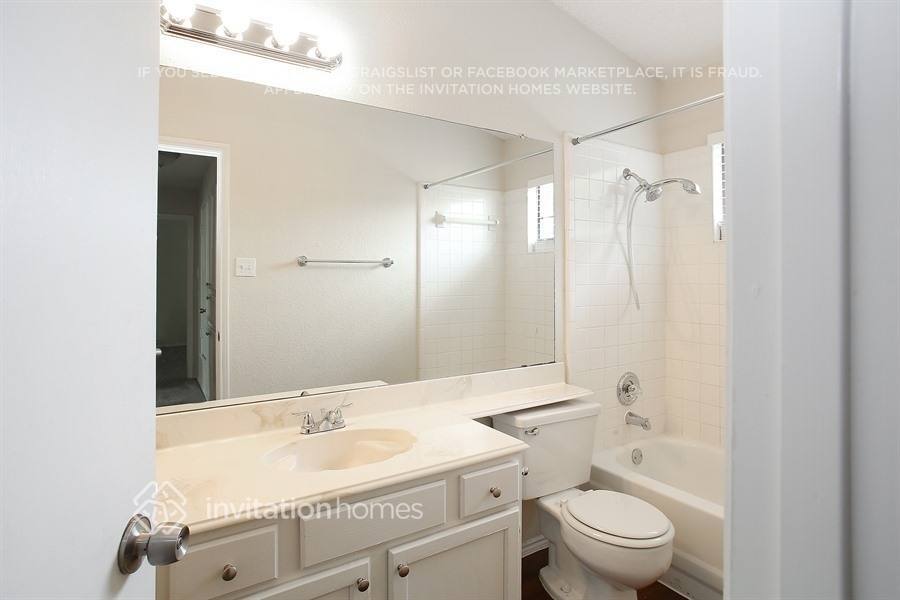 Building Photo - 1456 Thistlewood Ln