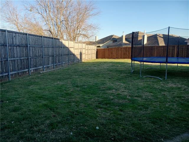 Building Photo - 584 Arthur Dr