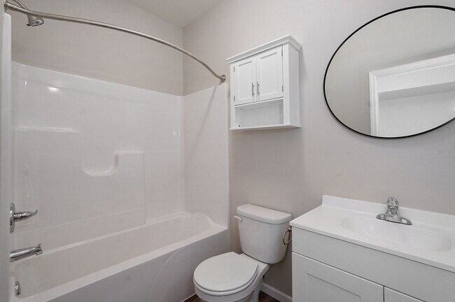 Building Photo - 315 S Florence Ave