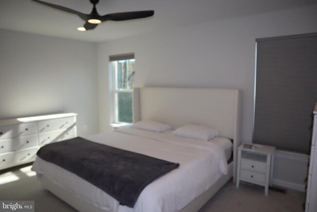 Building Photo - 585 Cross Chase Dr