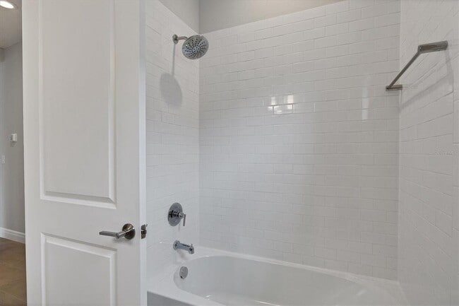 Building Photo - 2617 Star Apple Wy