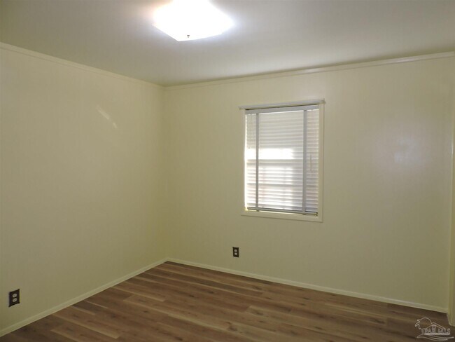 Building Photo - 146 Drew Cir