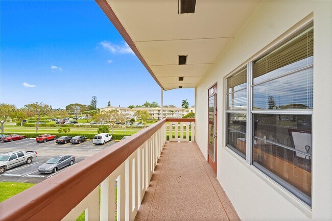 Building Photo - 365 Brighton I