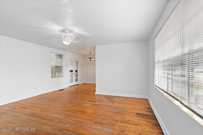 Building Photo - 3253 Corby St