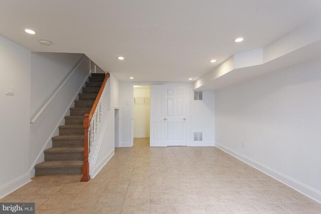 Building Photo - 1022 S Colorado St