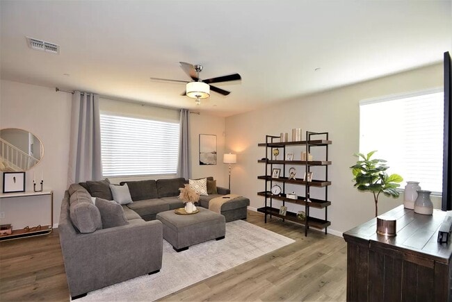 Building Photo - 6856 E Geary St