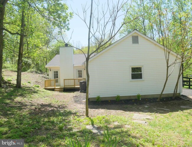 Building Photo - 35600 Sassafras Dr