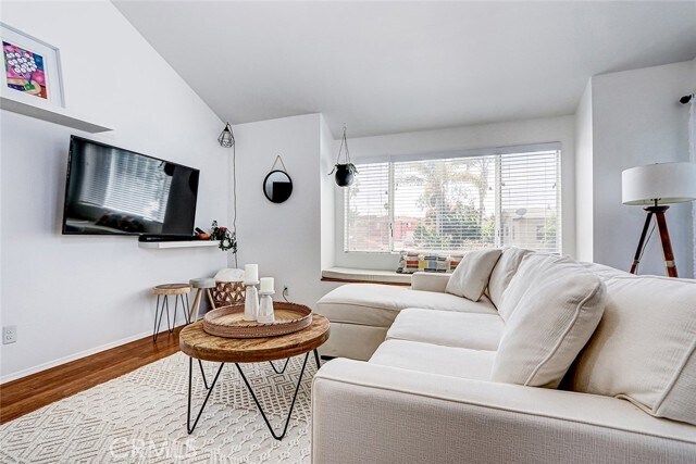 Building Photo - 888 W Beach Ave