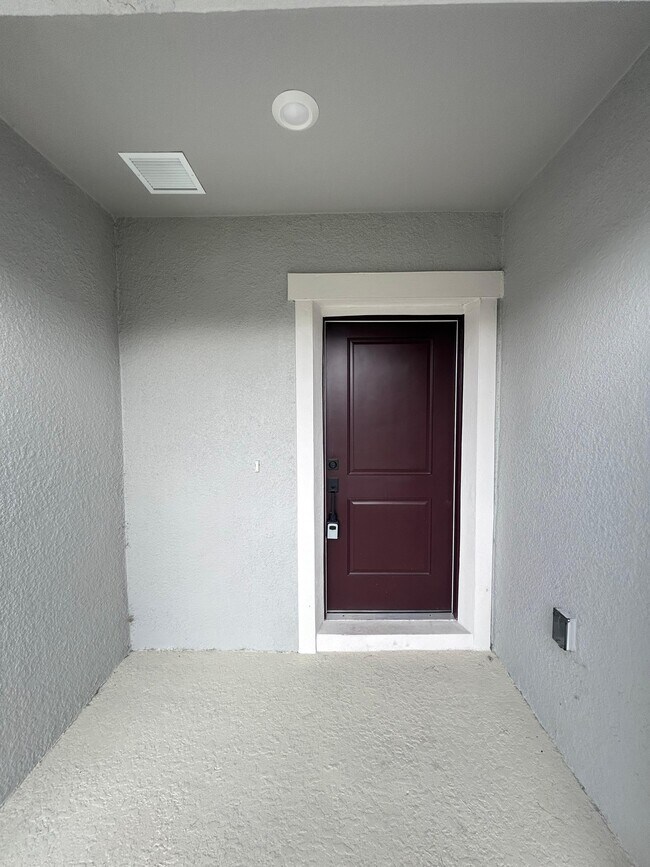 Building Photo - BELLAVIVA 733