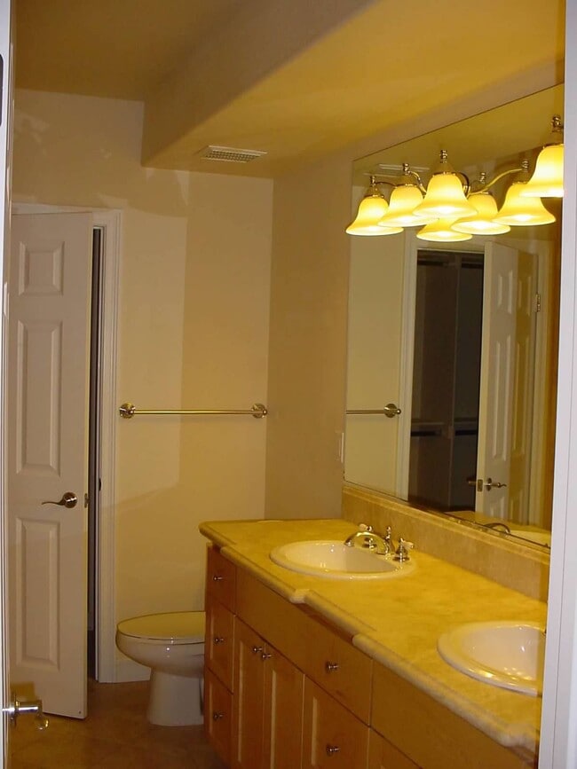 Master bathroom - 5582 W 190th St