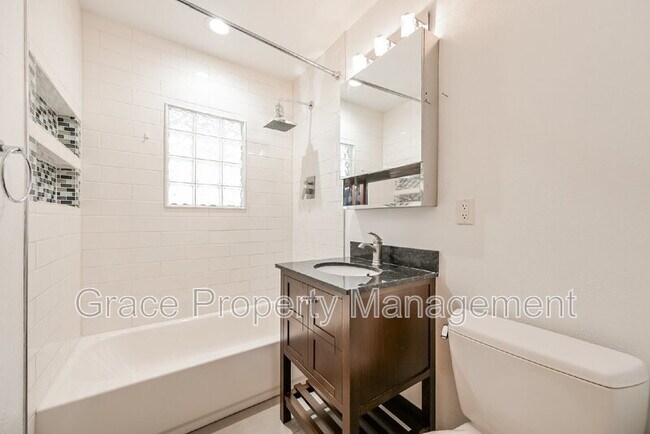 Building Photo - 2610 S Gaylord St