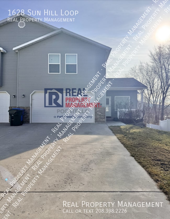 Building Photo - 1628 Sun Hill Loop