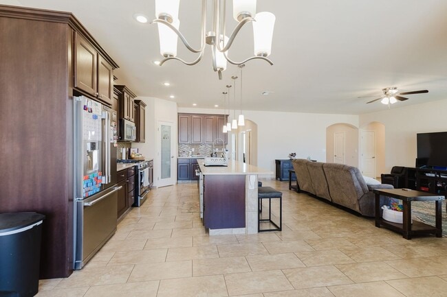 Building Photo - Meticulously kept 4 bedroom home with RV Parking/Hook ups